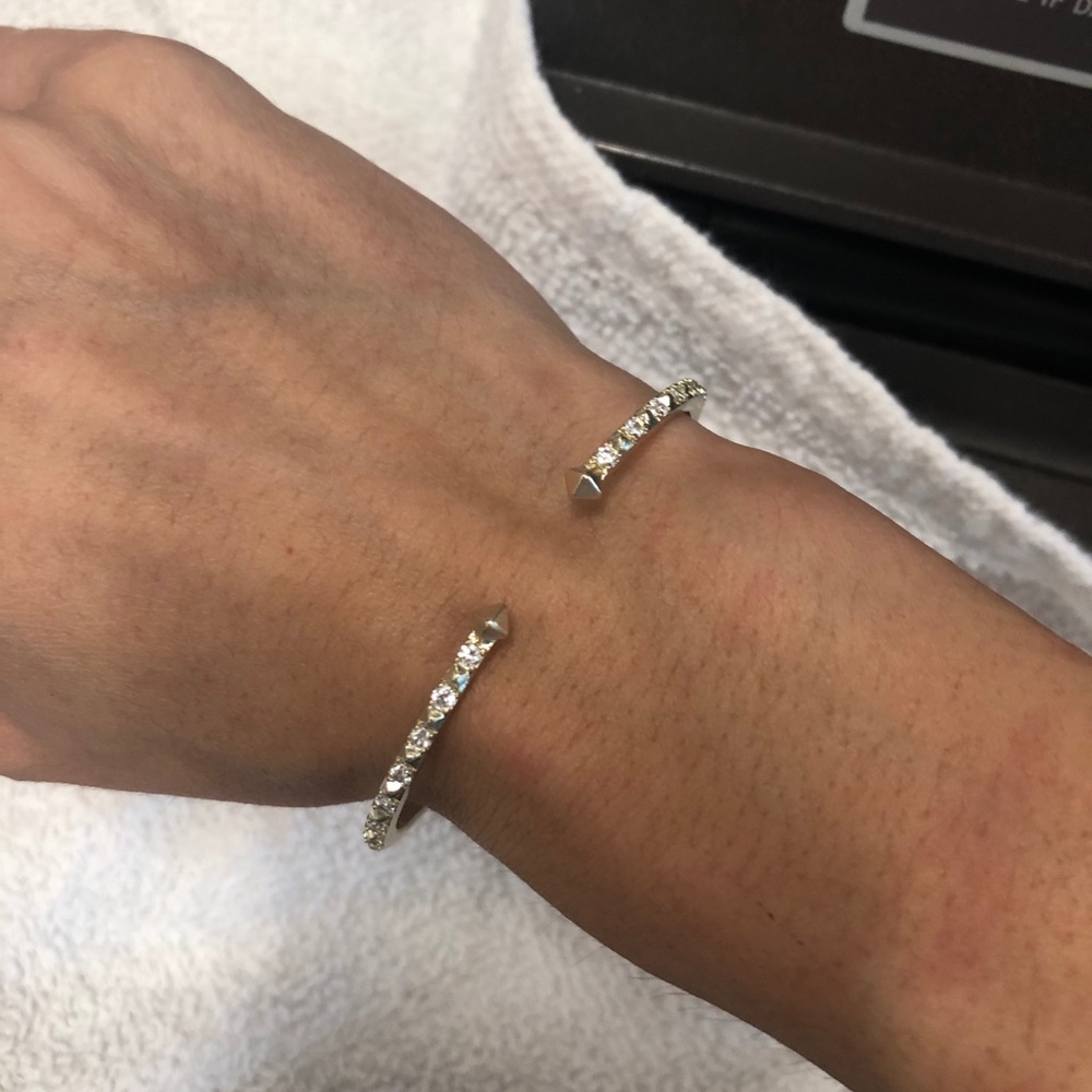 Kendra Scott bracelet